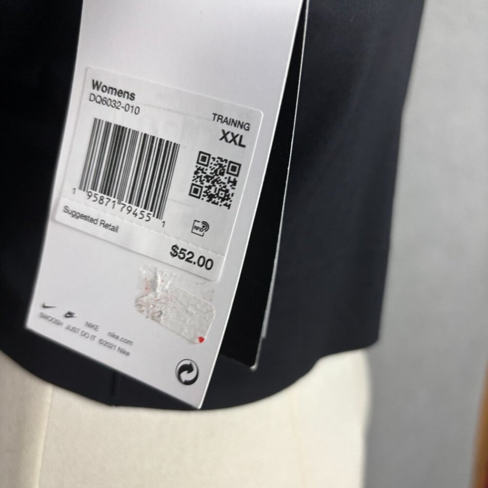 Nike Yoga Women's Dri-FIT Luxe Cropped Yoga Bra Tank Top Black Size 2XL. - Picture 7 of 12